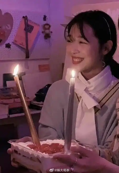 原来今天是崔雪莉28岁生日