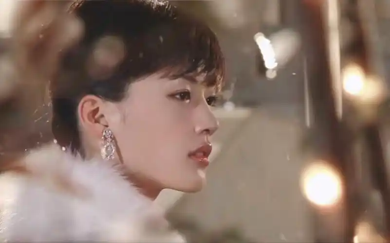 【白夜行|唐泽雪穗】"她一次也没有回头.