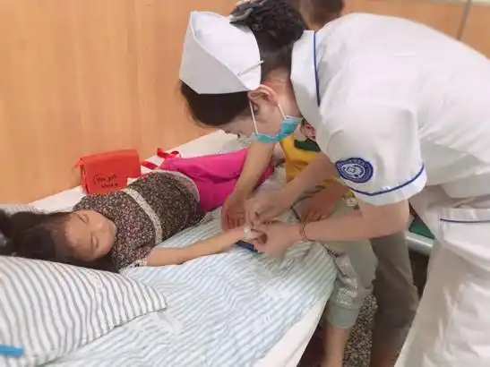 提供优质护理服务中医院注射室在行动