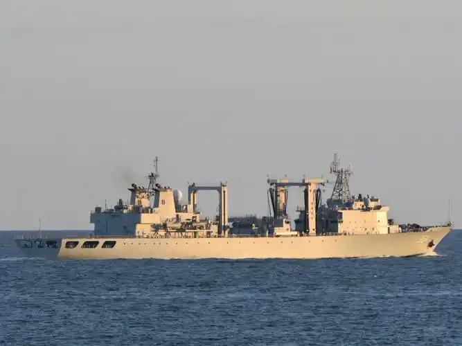 荷兰海军指挥官:第一次拍到中国海军好兴奋