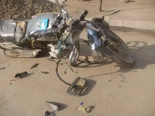 【塘厦天桥摩托车又出事了,还敢搭这样的车吗?】