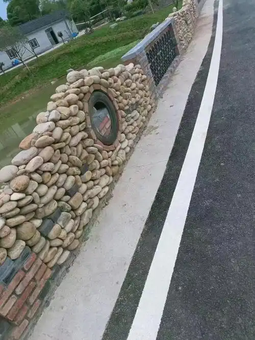 鹅卵石鱼池围边,鹅卵石室内造景,造景的鹅卵石什么尺寸多少钱