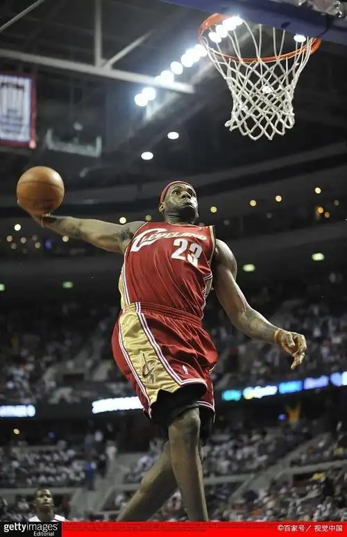 詹姆斯#在2019年湖人与热火的一场比赛中,摄影师斯蒂芬-米切尔,拍摄