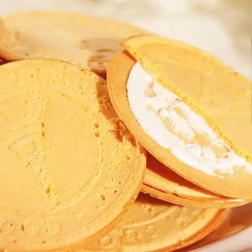 耶米熊法式薄饼300g 酥脆牛奶味夹心饼干上加班族早餐零食5份包邮