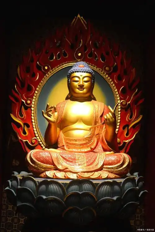 怎么区分大日如来跟阿弥陀佛外观