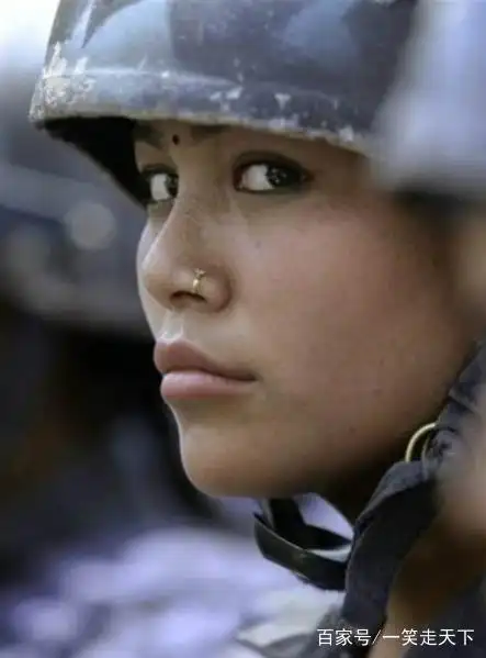 神秘的尼泊尔女兵:戴鼻环的女兵 彪悍的女游击队员