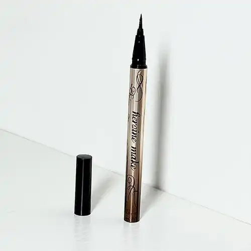 原来是工具的问题0101kissme这个眼线笔真的好好用贼丝滑!