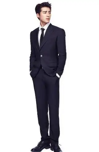 《奇兵神犬》发布会 姜潮"被动吃狗屎"超虐心