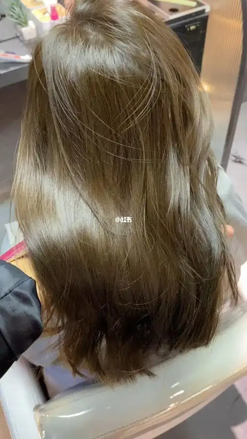 秋冬发色推荐质感茶色