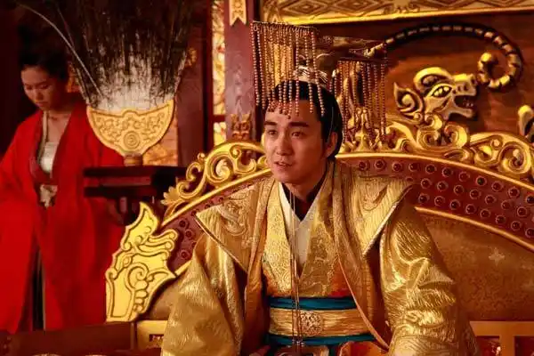 荒诞不经的北齐皇帝高纬:鸡,牛,马都封官加爵-奇闻录