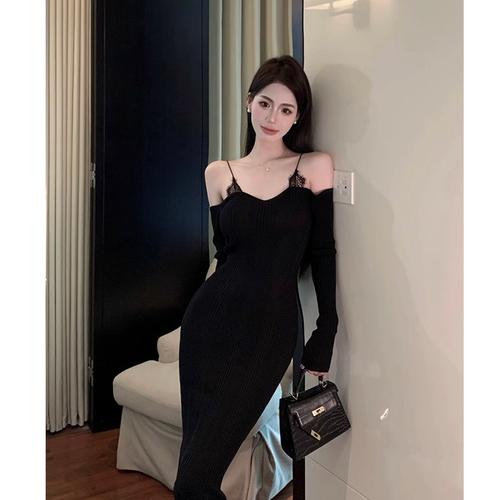 黑色露肩一字肩蕾丝吊带连衣裙女2024年秋季新款显瘦性感包臀短裙