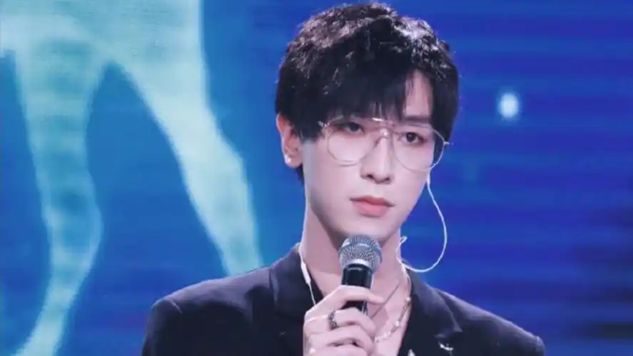 【景向谁依】景向谁依护肤之被豆花花打了-影视综视频-搜狐视频