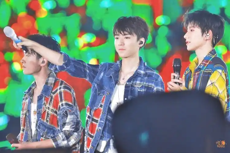 tfboys 给你们一片澄海我们六岁了