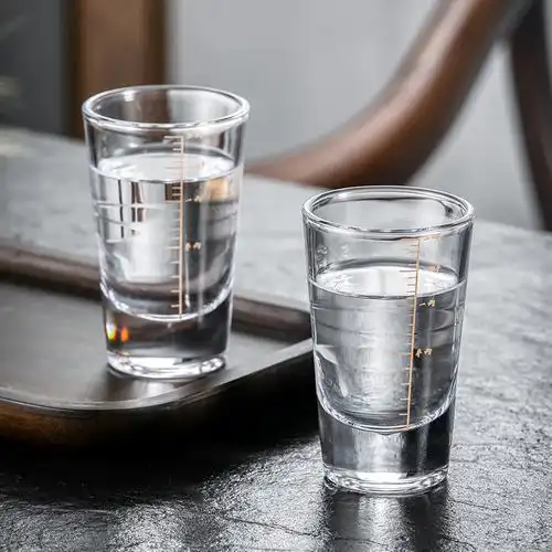 描金刻度二两白酒杯套装家用小号2两子弹烈酒杯玻璃创意酒具100ml默认