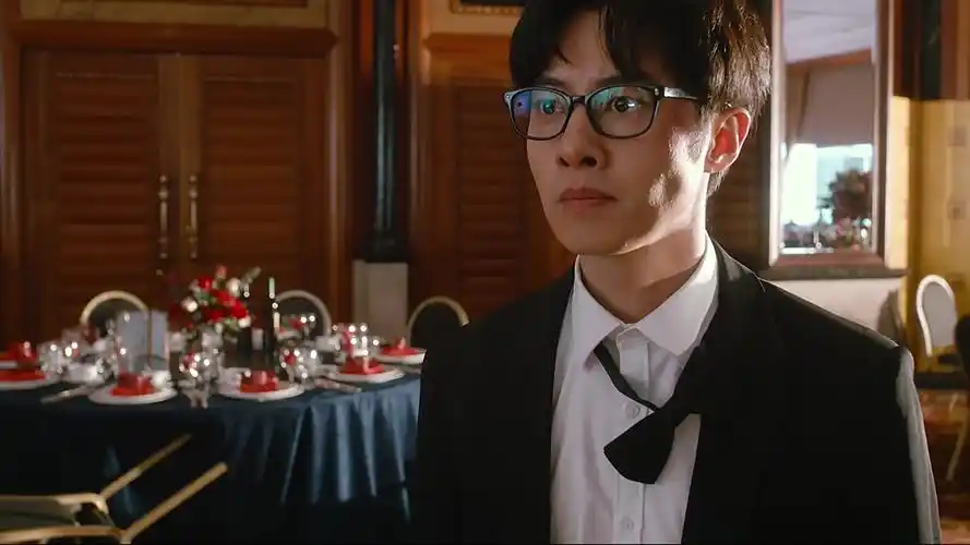 半个喜剧:孙同揭发郑多多,战胜自己,终于勇敢了一次