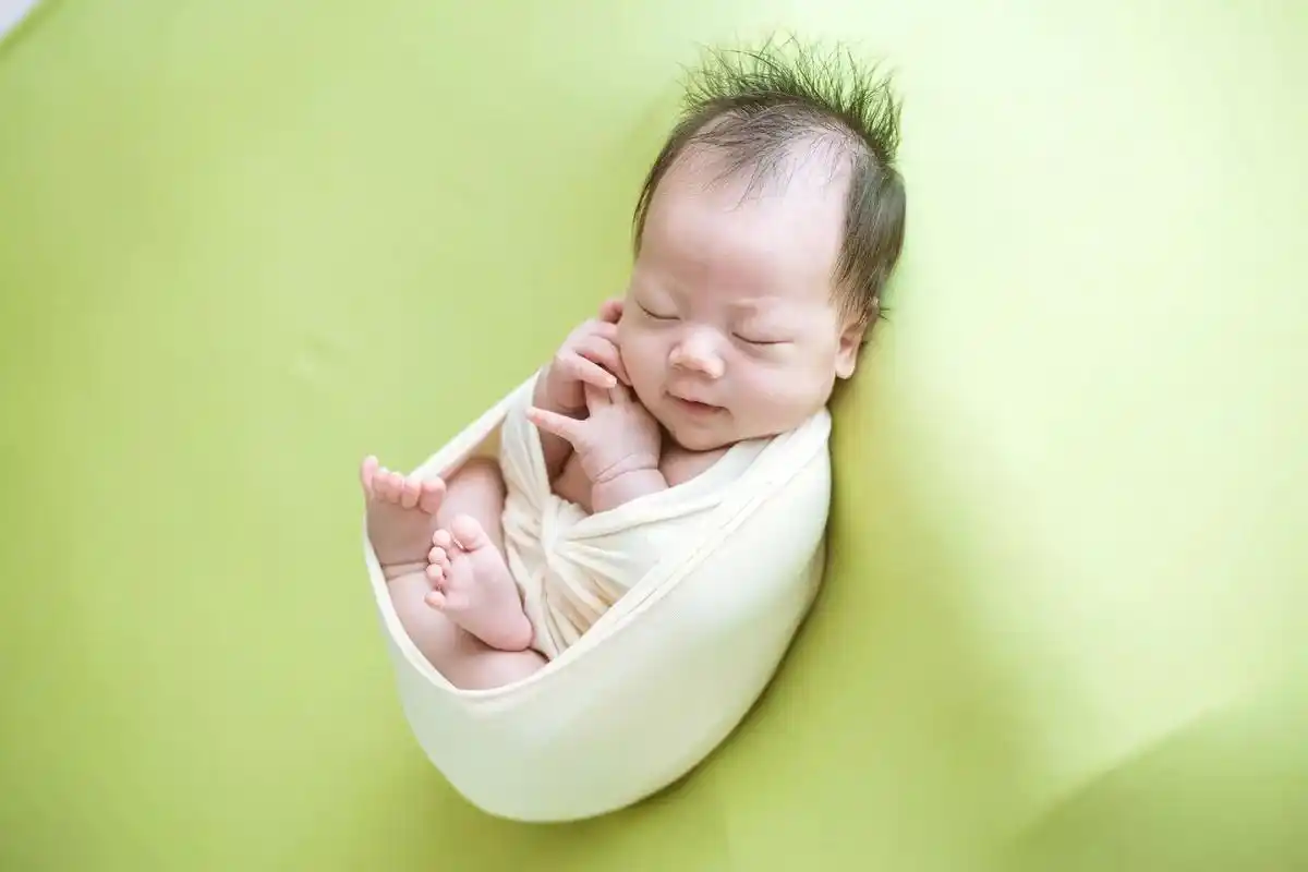 满月照 一个月之前你像礼物一样出现在我的生命里,每天看你无 - 兑趑