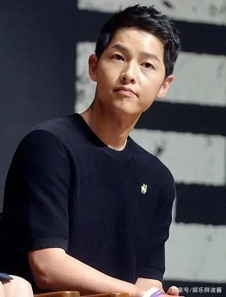 双宋婚姻破裂存在家庭原因,宋仲基爸爸短信曝光登热搜