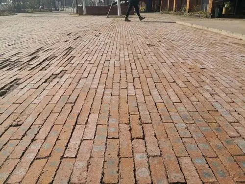 红砖铺装