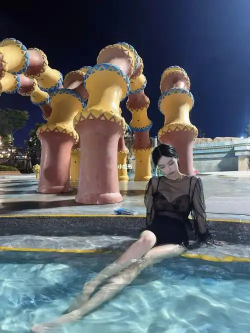 不玩水不夏天  #玛雅  #泳衣  #空乘  #游泳  #水上乐园