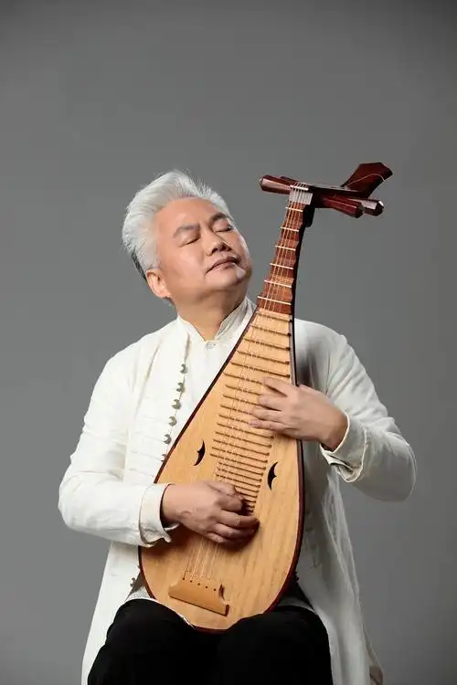 白发网红开课了对话方锦龙