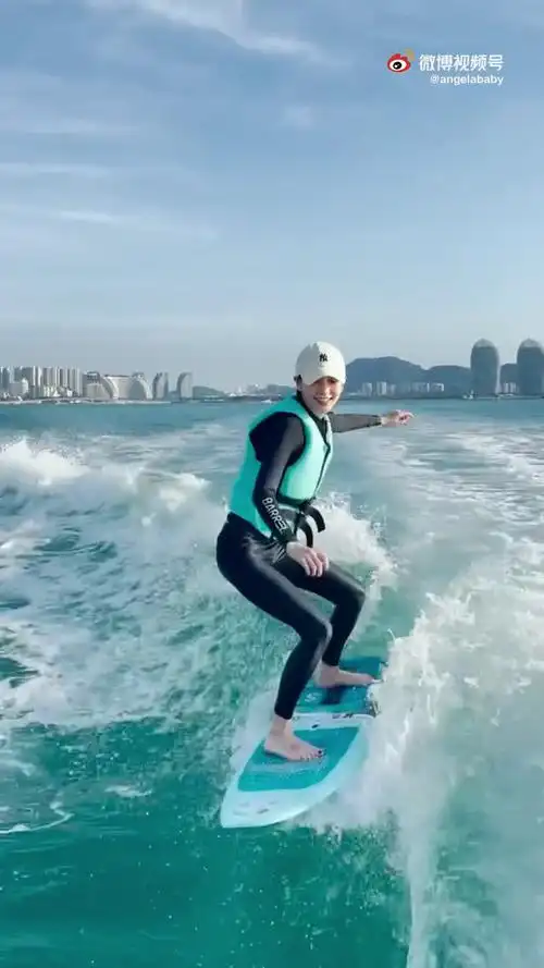 angelababy冲浪vlog##angelababy出海游玩照