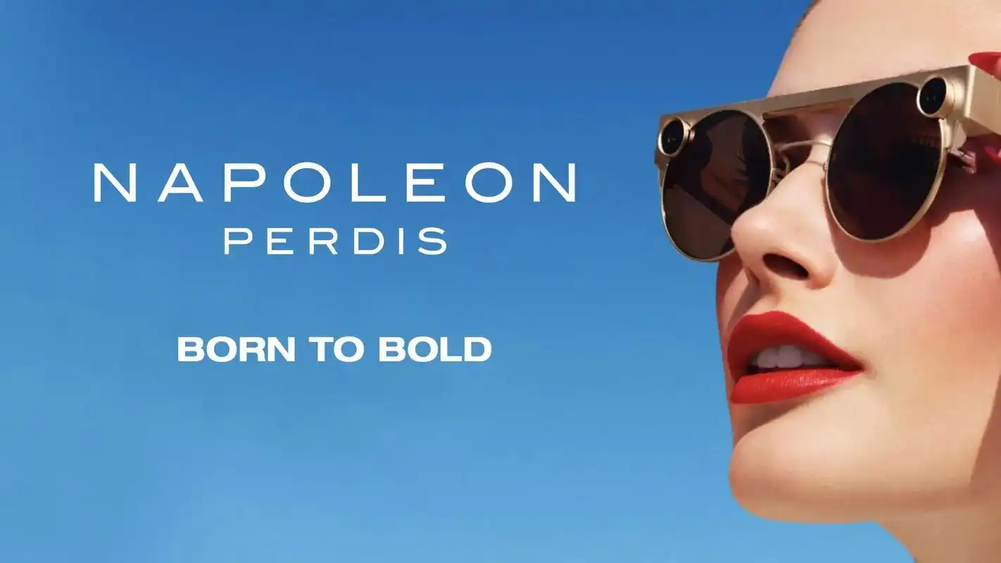 彩妆品牌设计 | 敢耀炫色 一抹绽放.服务内容:品牌策略 | - 抖音