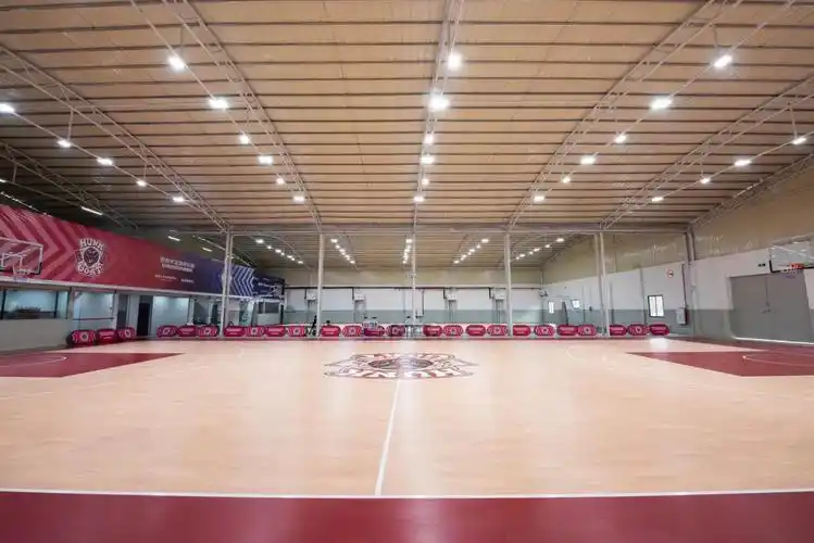 铁东村建了个室内体育馆-丫空间