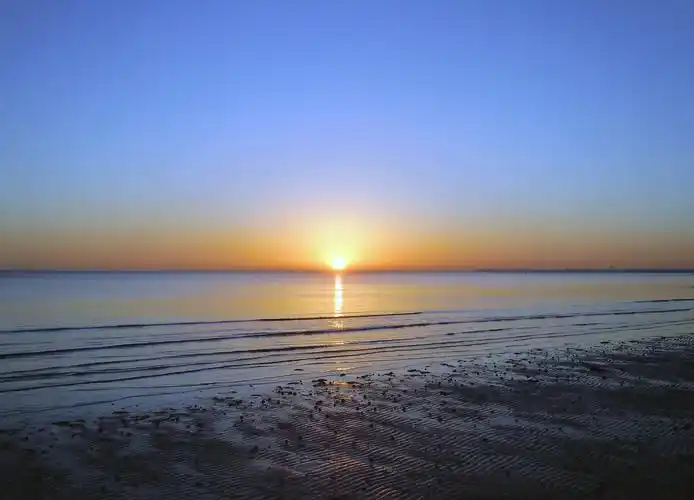 海上日出景观4096x2160分辨率查看