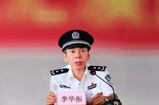 燃爆| 这样的阅警,就是要给你好看