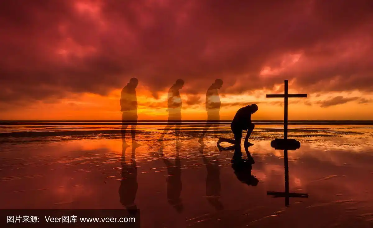跪着十字架救恩