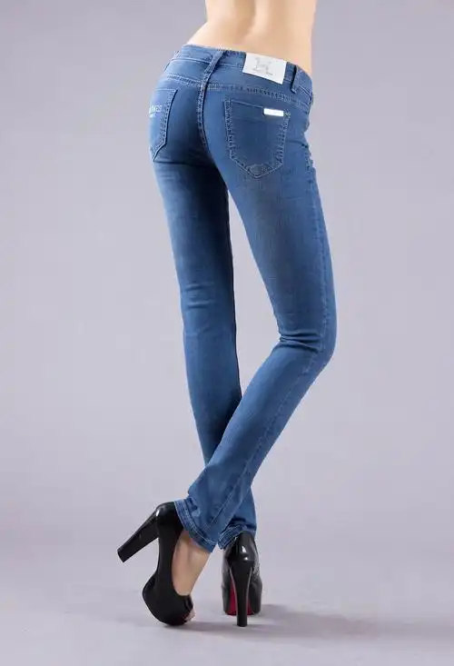 韩版新品高端女式浅色牛仔裤新款女士牛仔裤潮品牌长裤一件