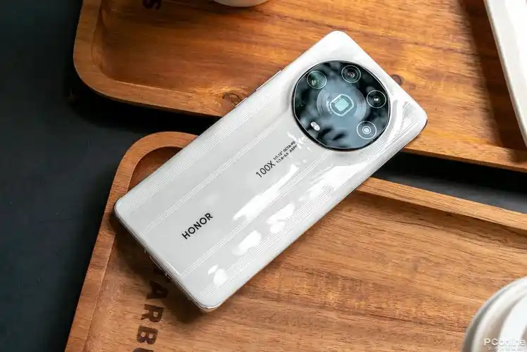 荣耀magic4至臻版图赏爱拍照的你99无法拒绝