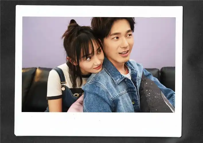 白宇卜冠今曝最新cp写真 小鹿乱撞甜蜜溢屏