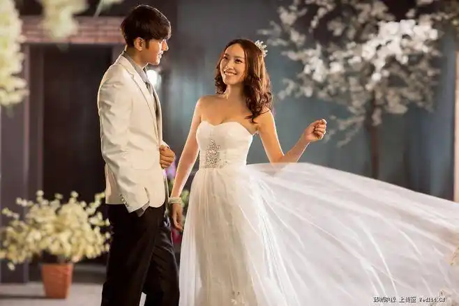 爱的华尔兹照片-爱的华尔兹图片-爱的华尔兹素材