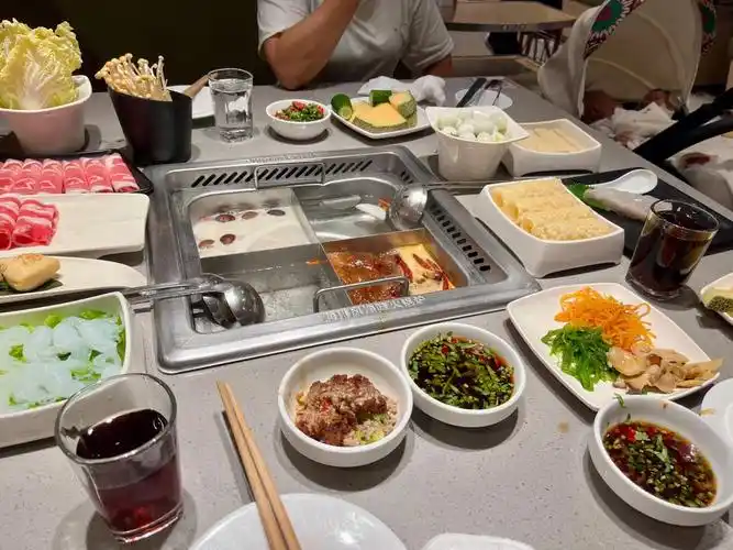 第一次带虎子吃海底捞