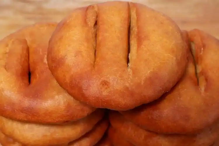 一碗面粉一颗鸡蛋教你做家常炸油饼蓬松酥软比油条还好吃