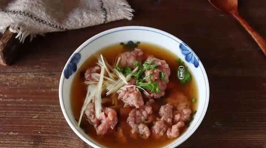 牛肉羹制作是这样的,传承多年的小吃,公开制作秘方,大厨说没事_费时间