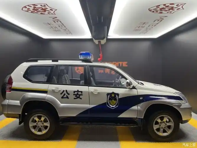 suv出品lc120普拉多警车版