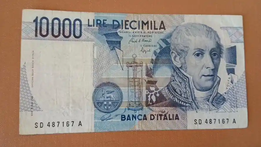 意大利共和国货币.