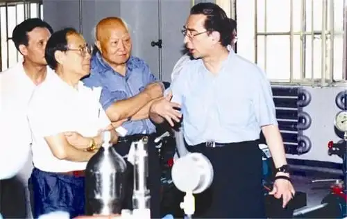 王德民:高考成绩近乎满分,却被清华北大拒收,后来怎样了?