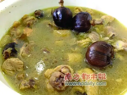 罂粟壳煲老鸡汤,罂粟只能在当地买到,不能带走.