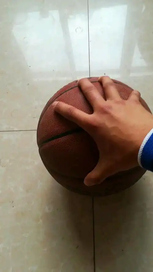 篮球#终于做到了,单手抓球