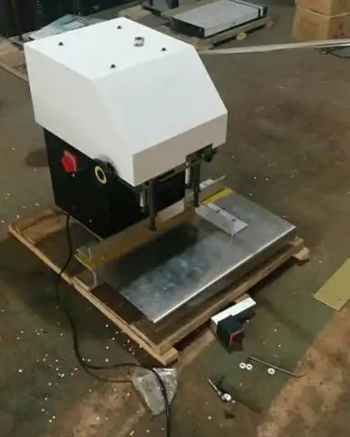 检查电磁阀是否进水或堵塞2,气量是否不足1,检查气压是否偏低打孔机打