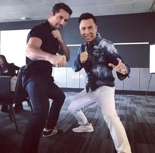 斯科特阿金斯 87157915甄子丹