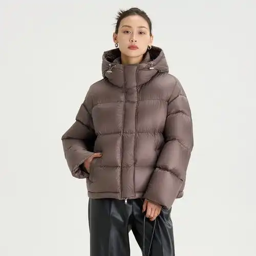 加厚鹅绒羽绒服女短款小个子连帽宽松冬季面包服新款保暖洋气外套
