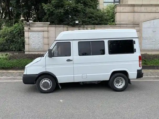 依维柯得意,这车拉货绝对刚刚的!