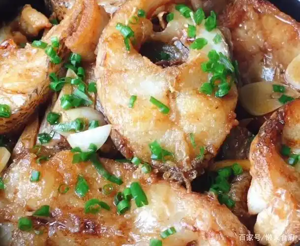 "砂锅鲈鱼"这样做,比清真的好吃百倍,鱼鲜味浓