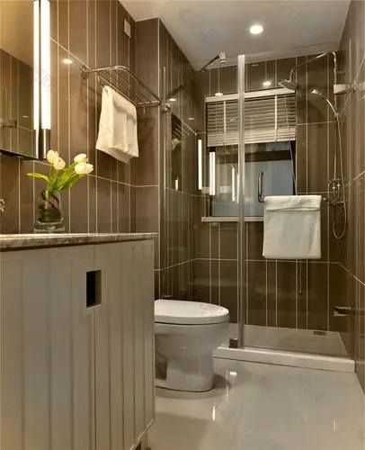 简约卫生间浴缸装修效果图