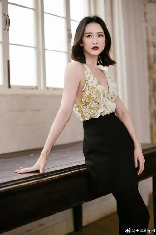 王鸥成熟知性美女