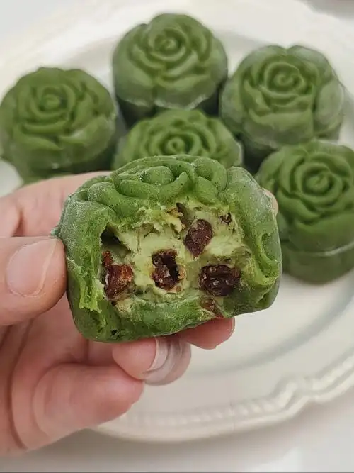 抹茶红豆冰皮月饼 |冰淇淋口感太好炫了‼️